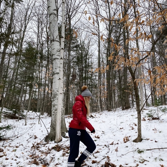 Meet your Posher, Gretchen - Picture 1 of 1